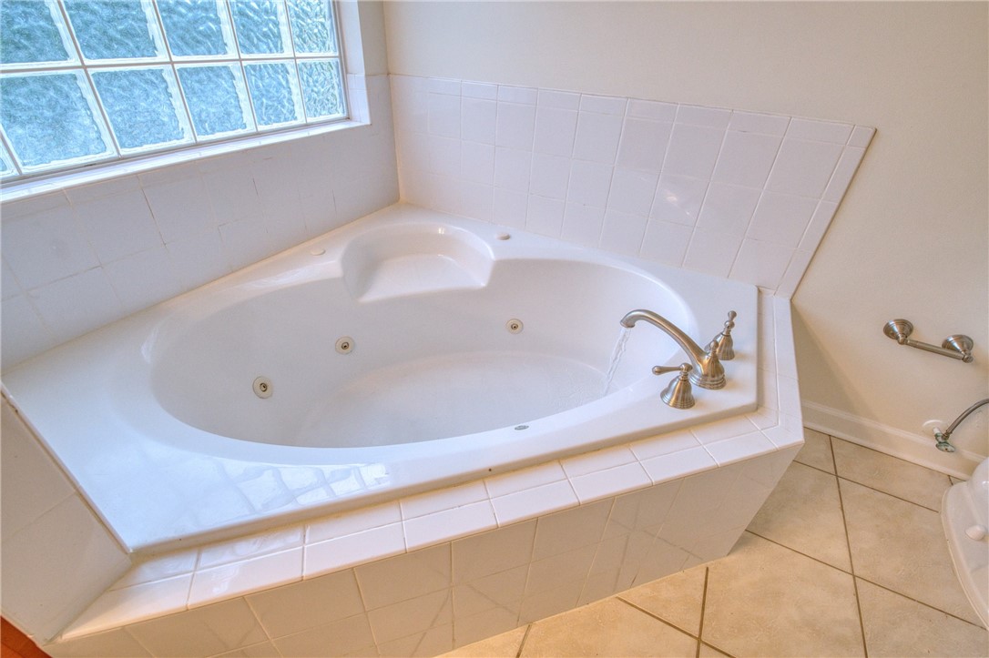 221 Country Walk Circle