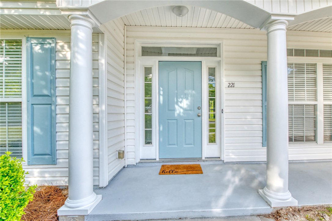 221 Country Walk Circle