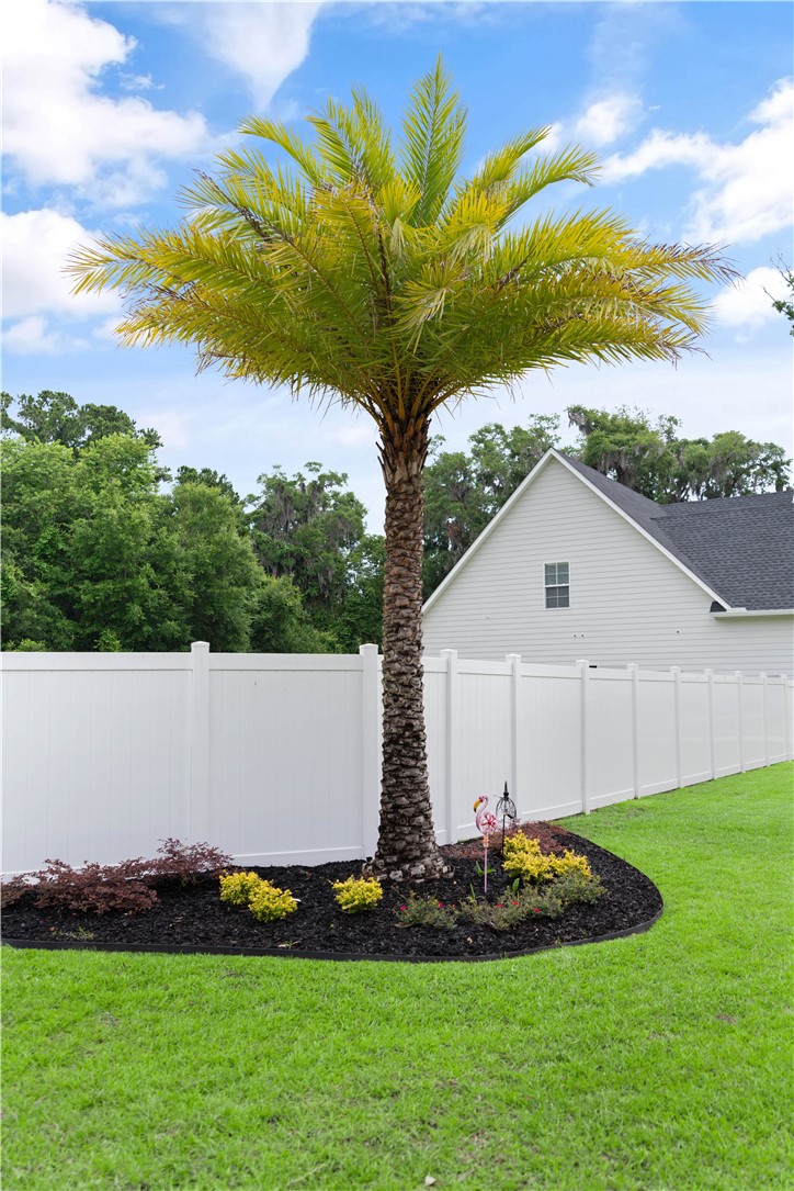 1090 & 1094 Captains Cove Way