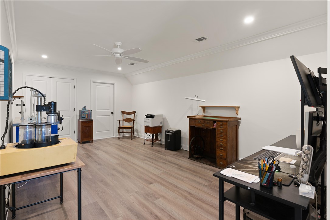 1090 & 1094 Captains Cove Way