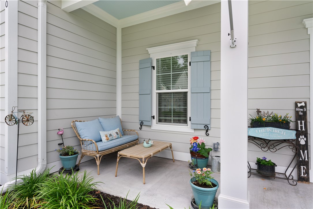 1090 & 1094 Captains Cove Way