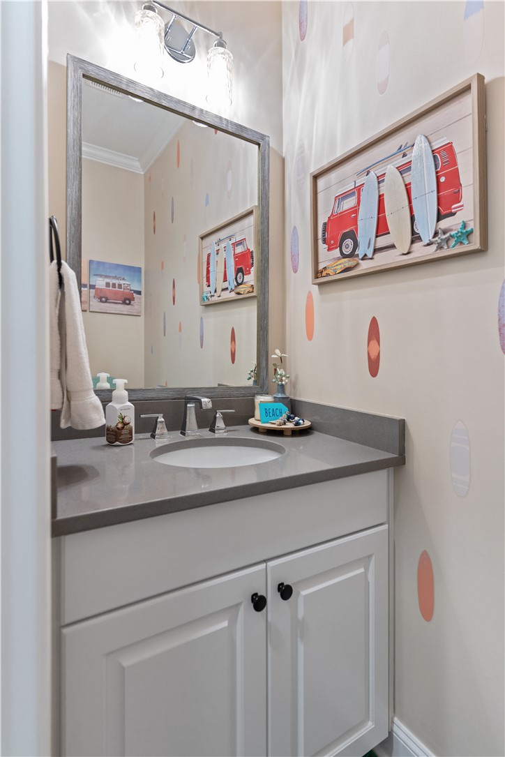 1090 & 1094 Captains Cove Way