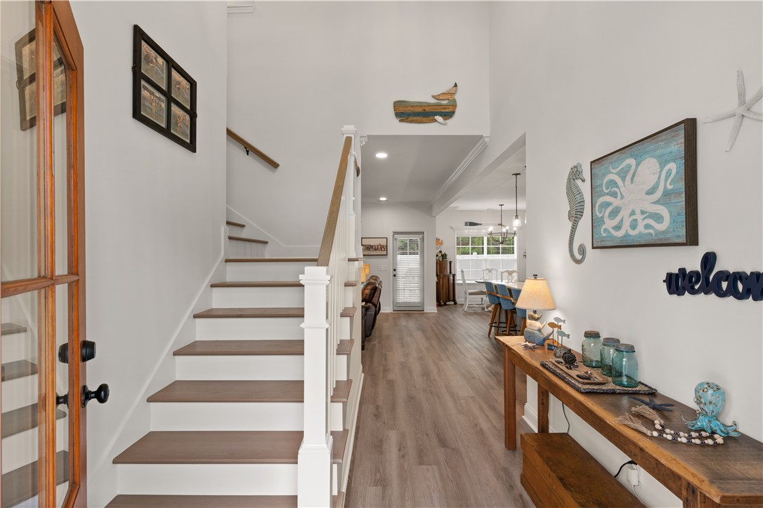 1090 & 1094 Captains Cove Way