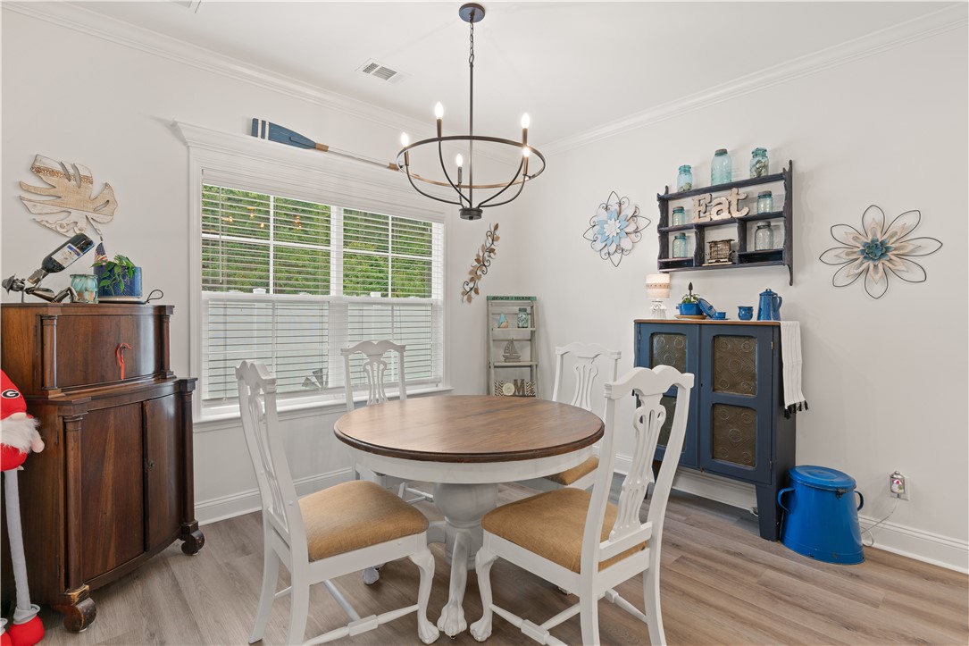 1090 & 1094 Captains Cove Way