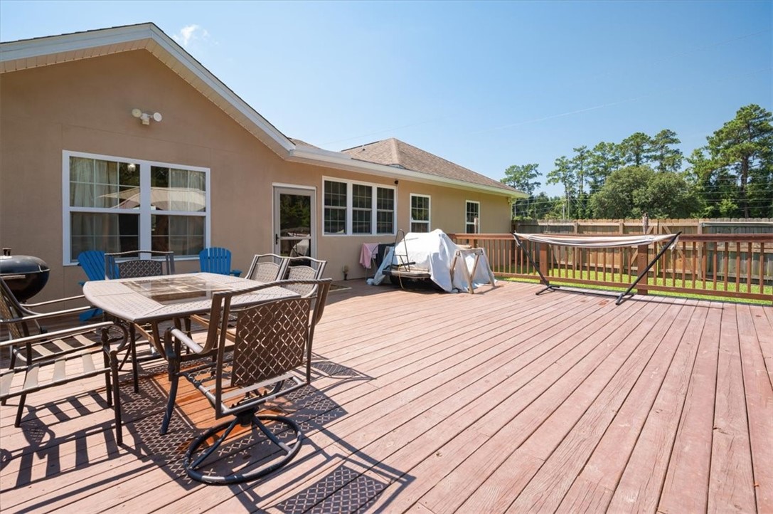 11 Callaway Court