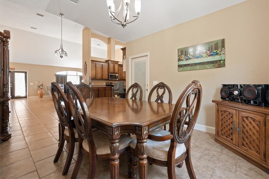 11 Callaway Court
