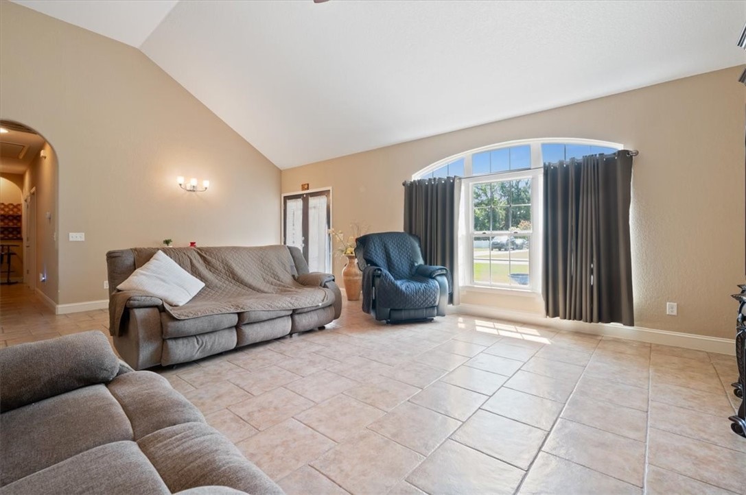11 Callaway Court