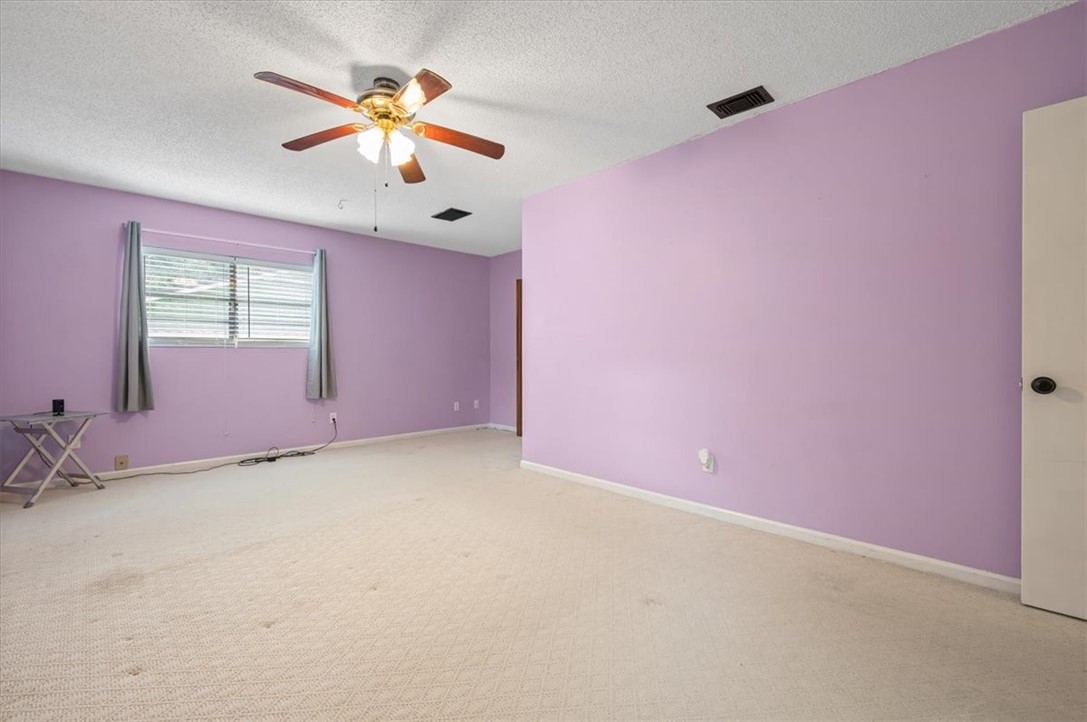 402 W 6th Street