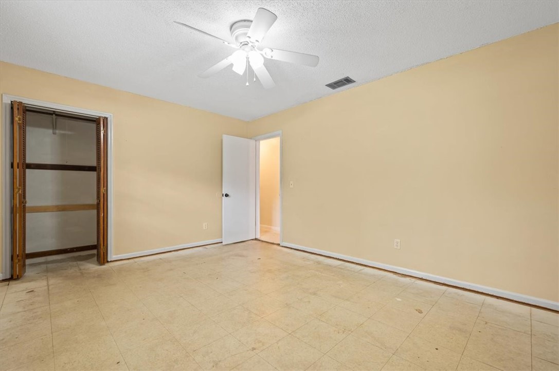 402 W 6th Street
