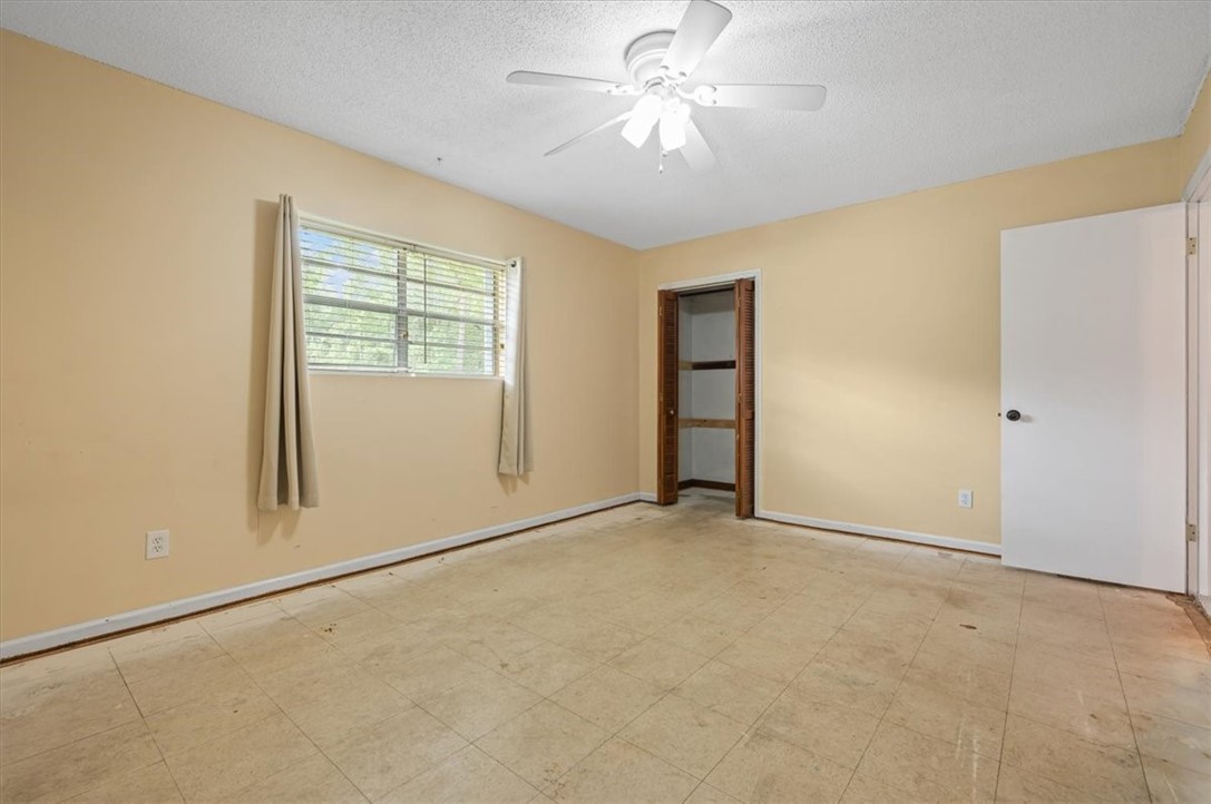 402 W 6th Street