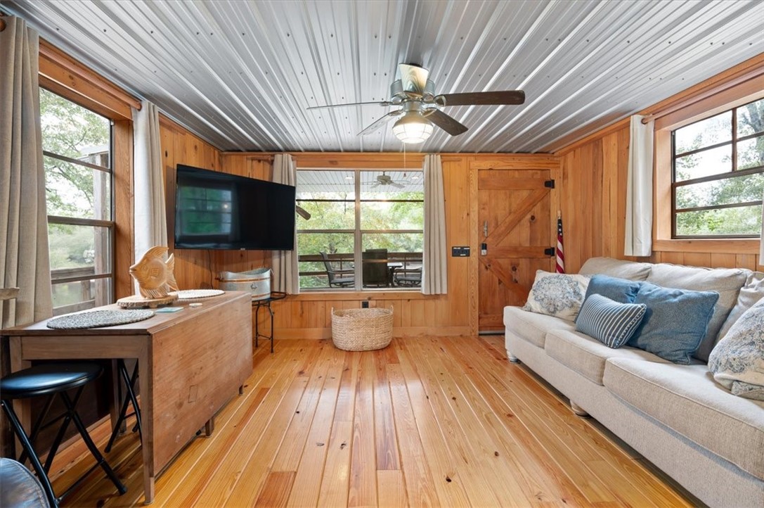 922 Warners Landing Road