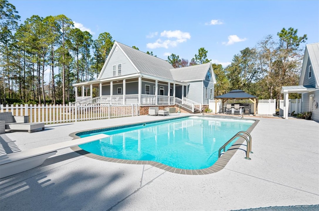 1198 Highway 110 E