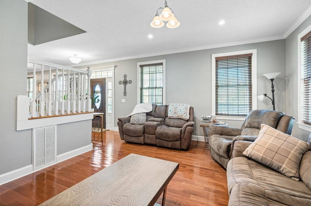 1198 Highway 110 E