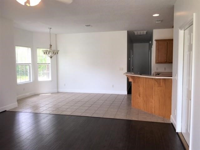 214-216 Windridge Drive