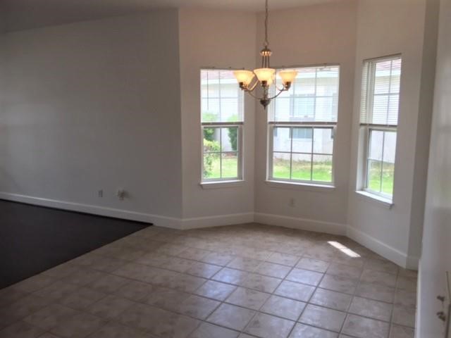 214-216 Windridge Drive