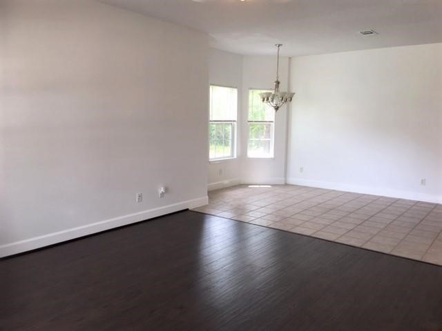 214-216 Windridge Drive
