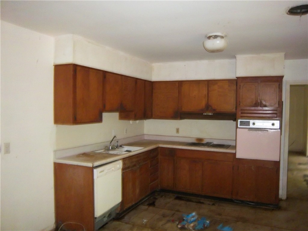 6 Sheldon Ave