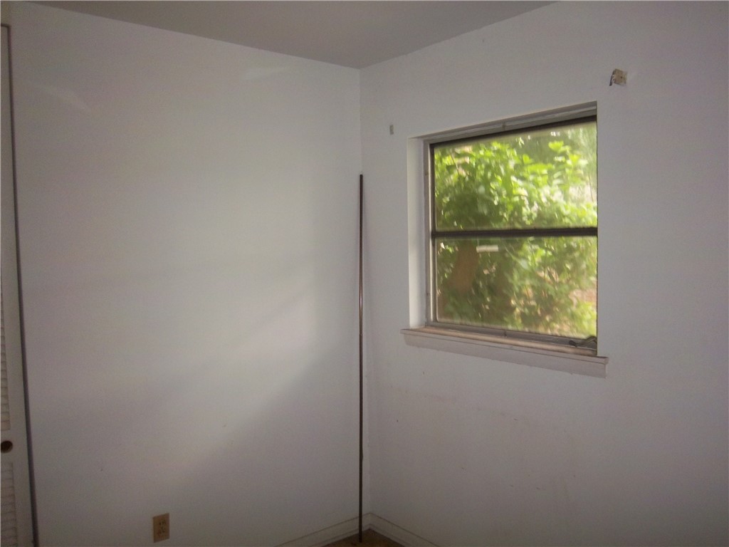 6 Sheldon Ave
