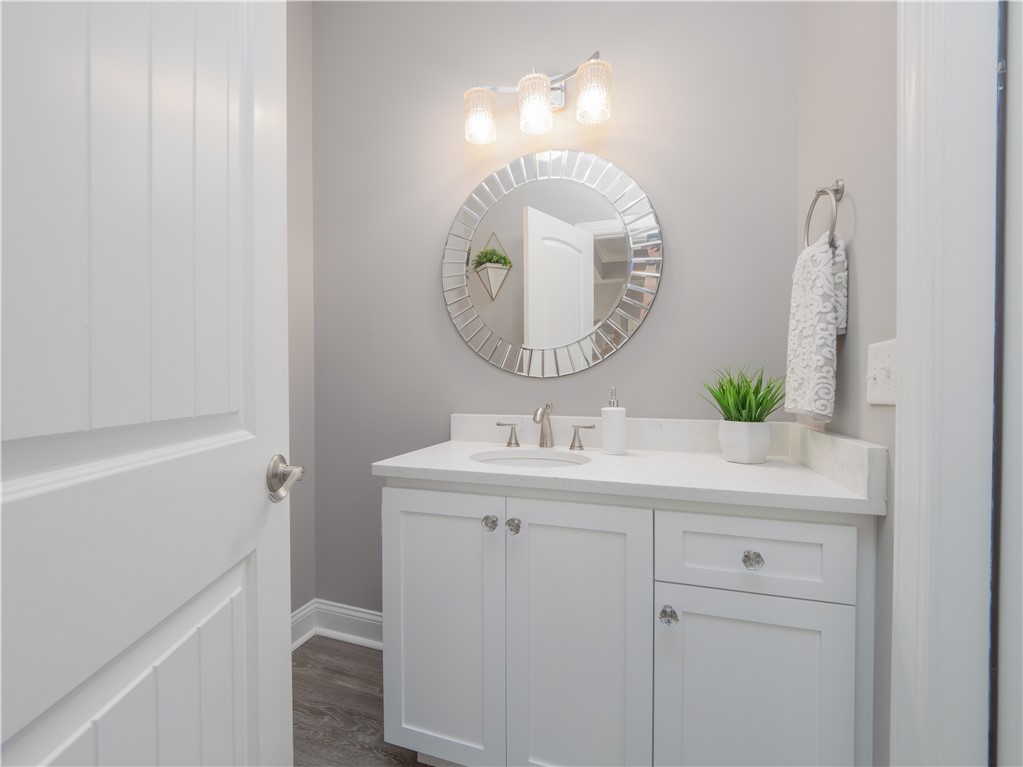 238 Huron Loop