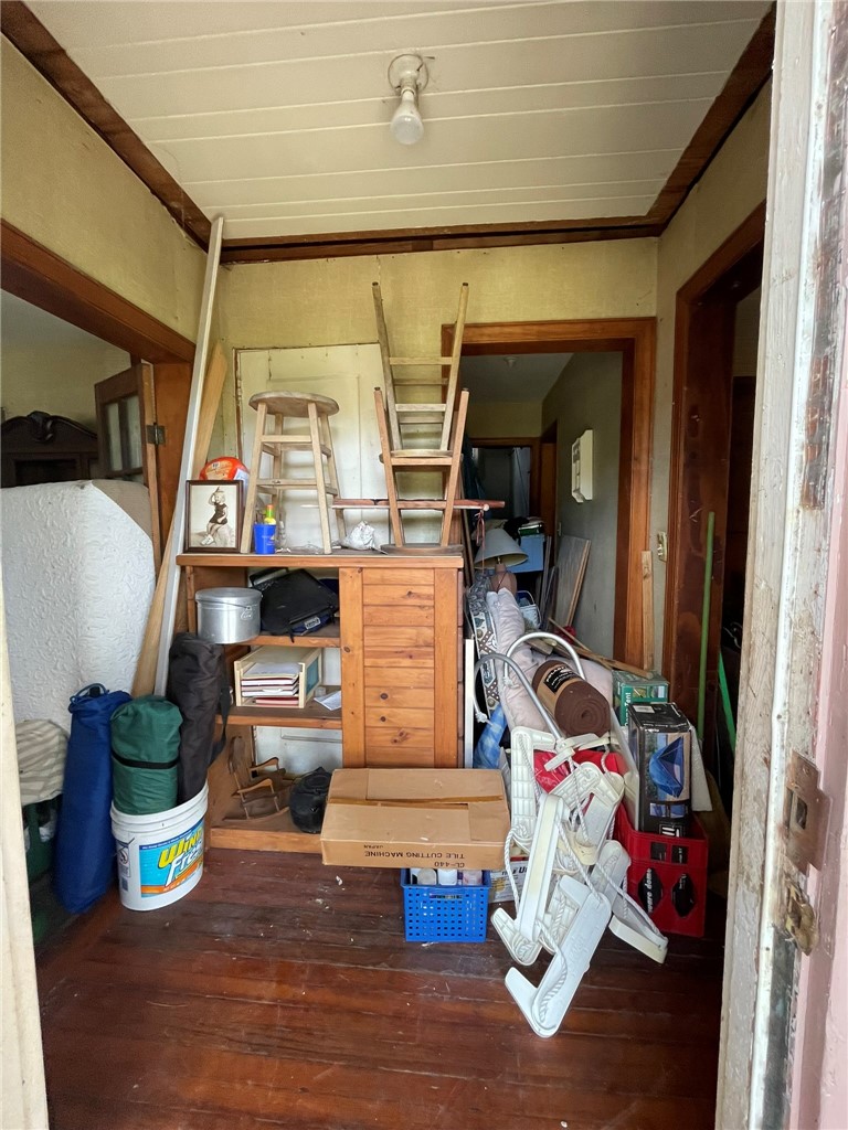 111 Colonial Way