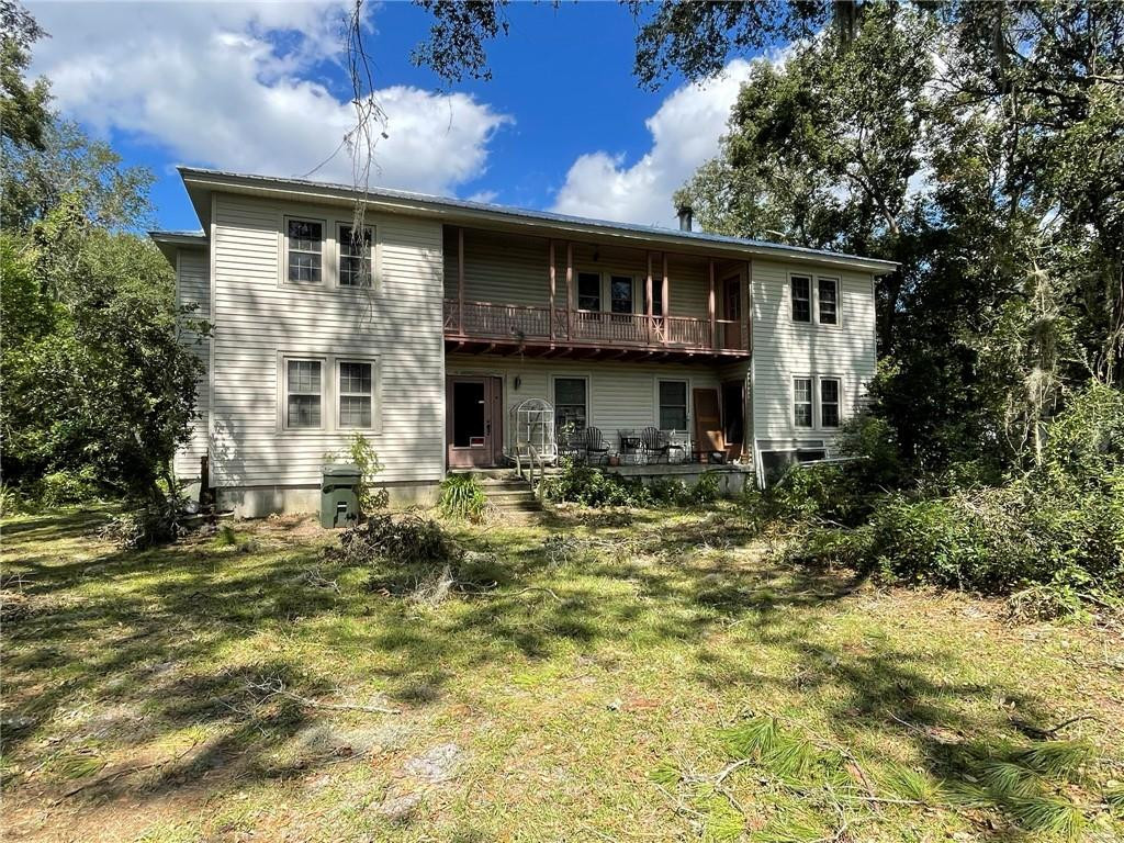 111 Colonial Way