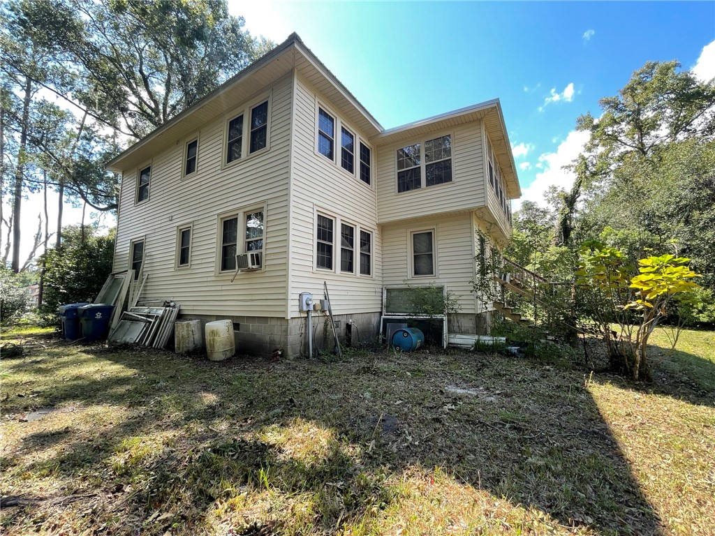 111 Colonial Way
