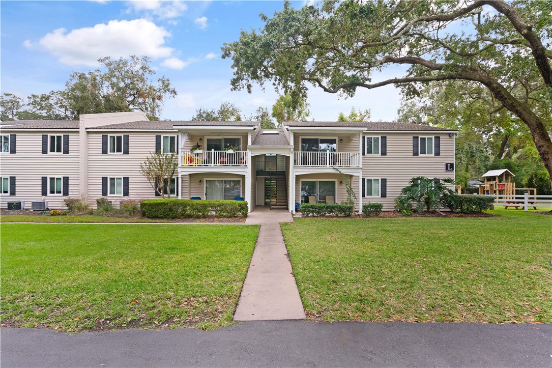 850 Mallery Street L-9