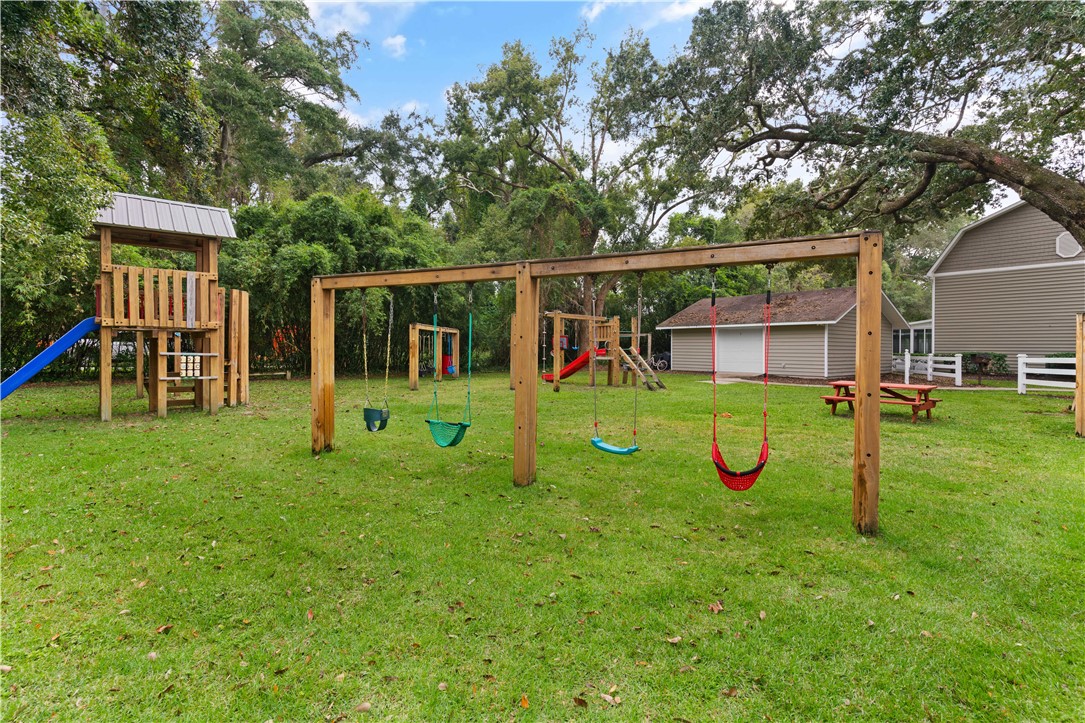 850 Mallery Street L-9