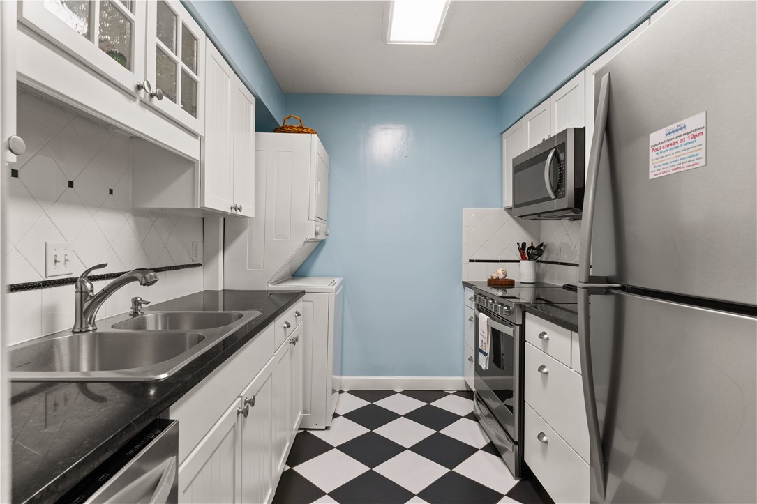 850 Mallery Street L-9