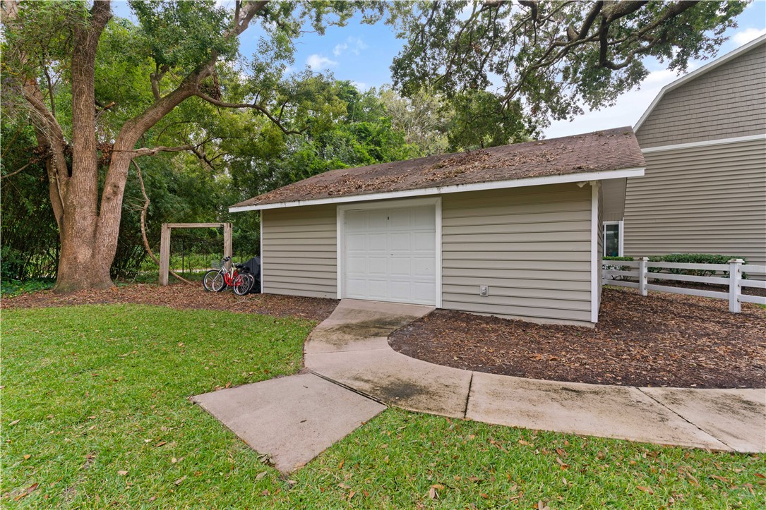 850 Mallery Street L-9