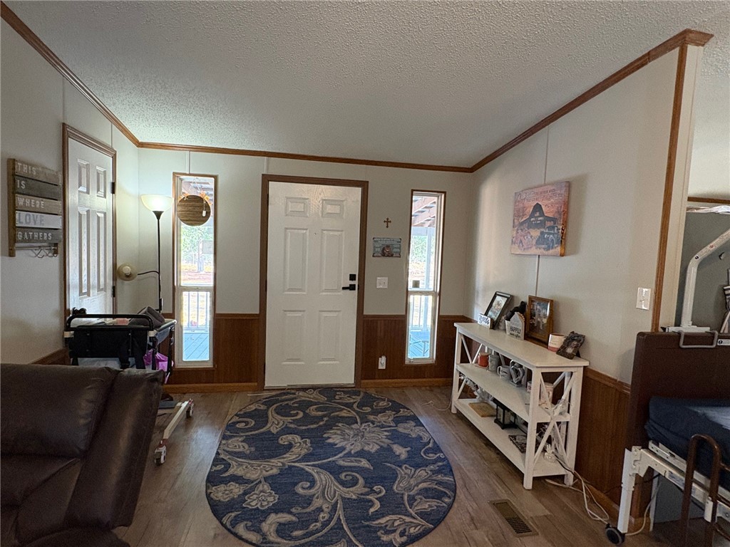 26 Crandal Road