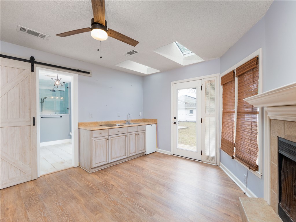 101 Thornhill Drive