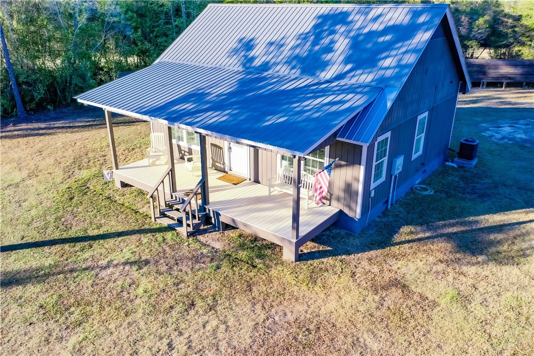 5877 Old River Road