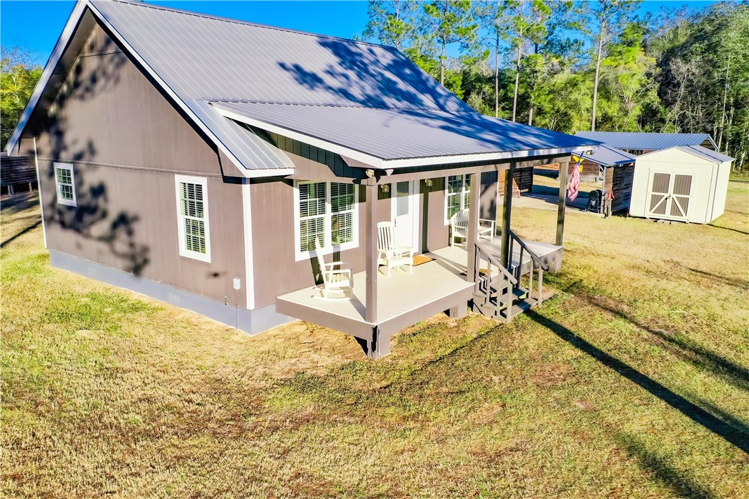 5877 Old River Road