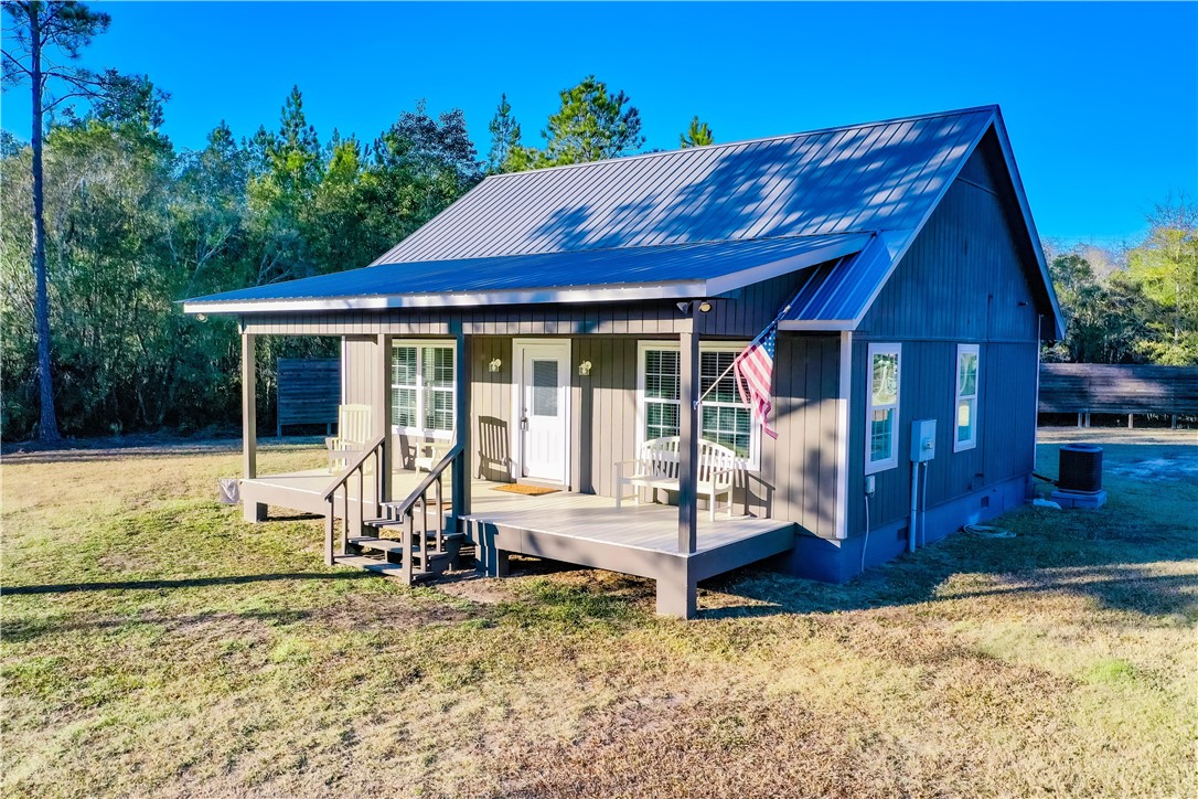 5877 Old River Road