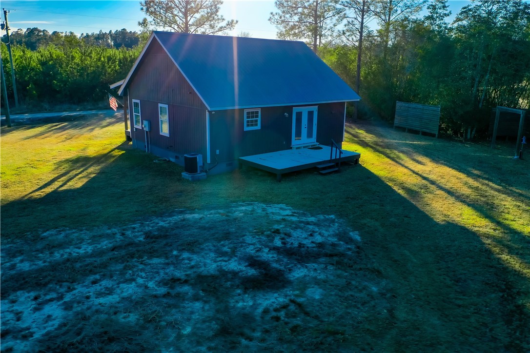 5877 Old River Road