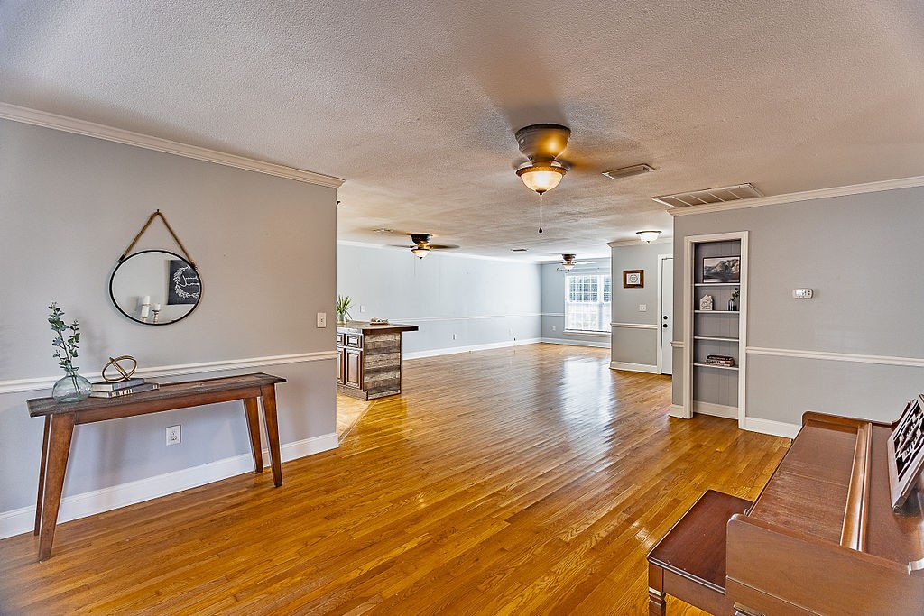 231 Yacht Road