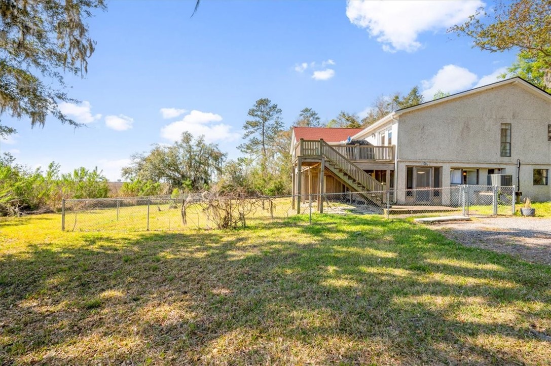 1166 SE Crystal Springs Road SE