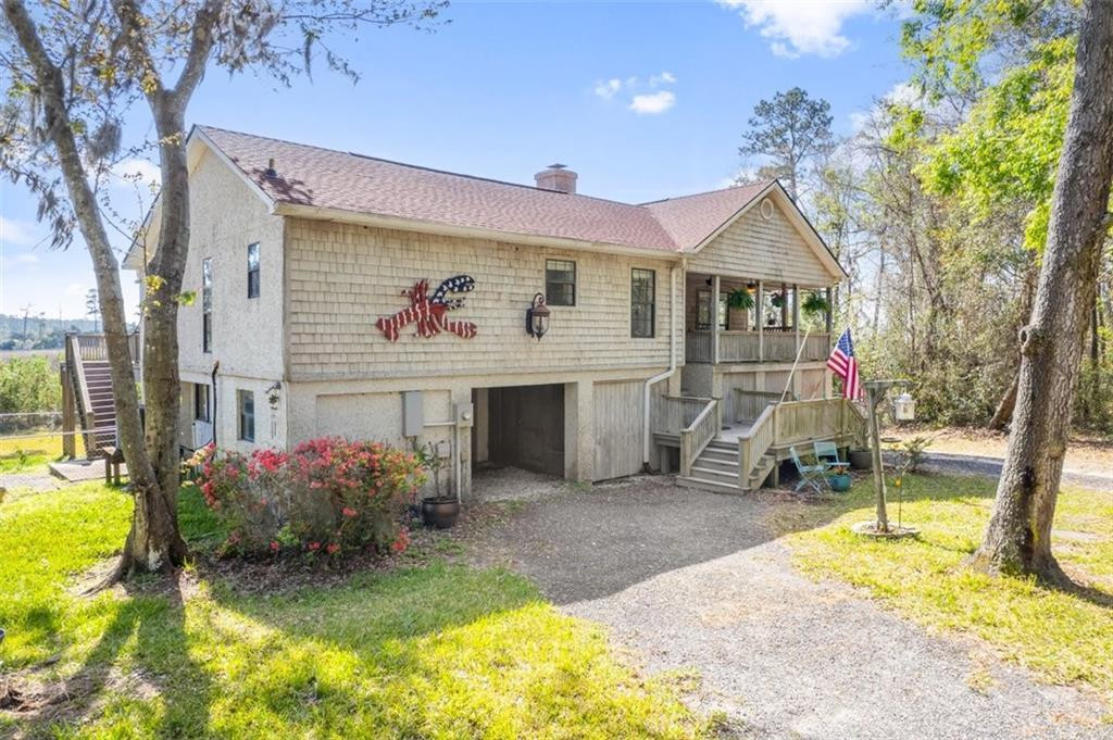 1166 SE Crystal Springs Road SE