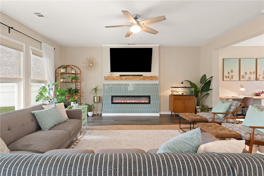 1104 Autumns Wood Circle