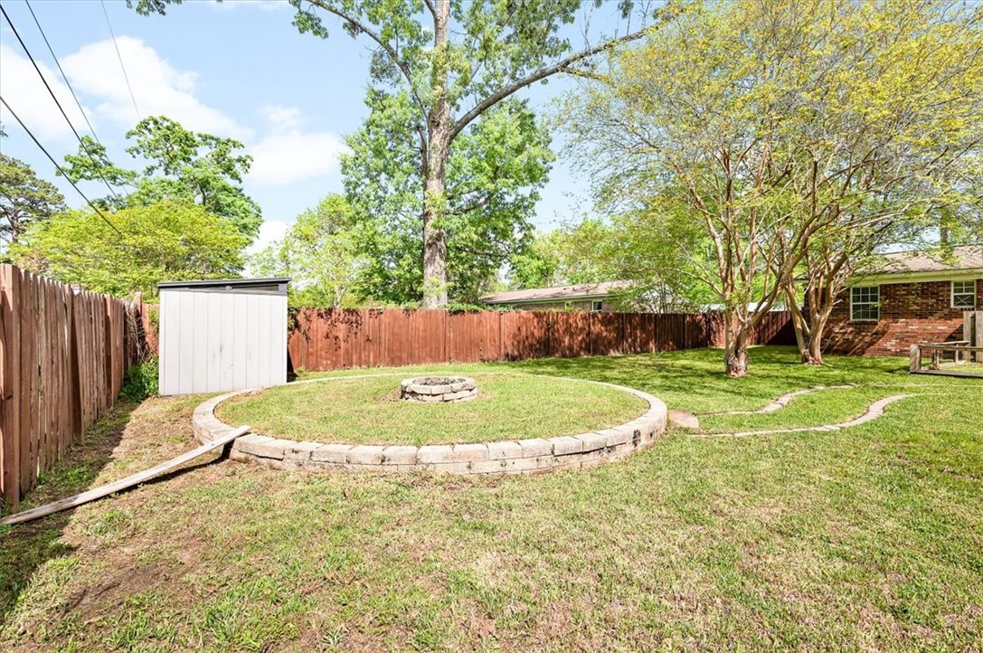 313 W Whatley Drive