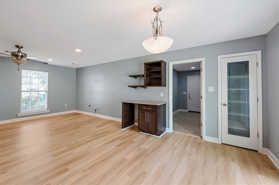 313 W Whatley Drive