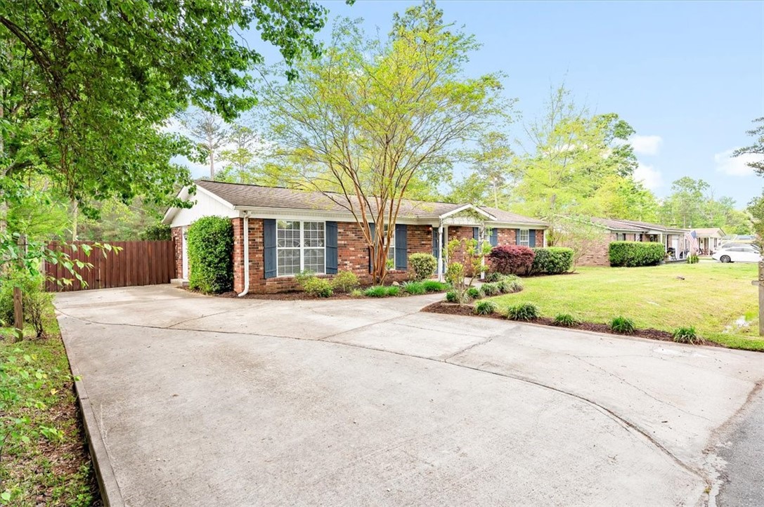 313 W Whatley Drive