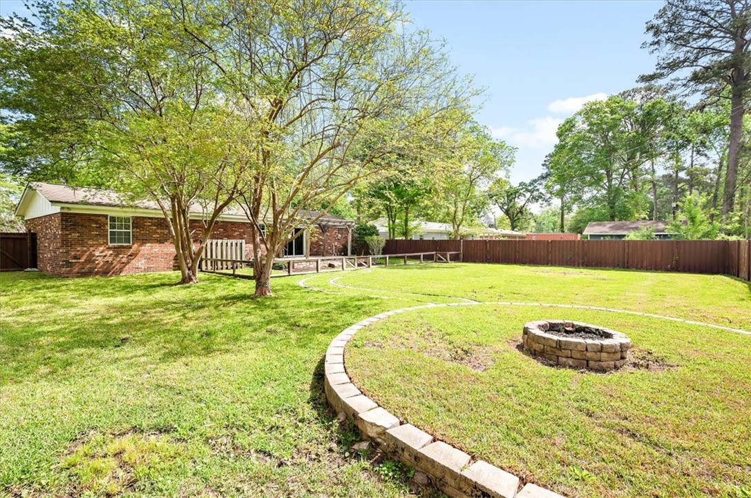 313 W Whatley Drive