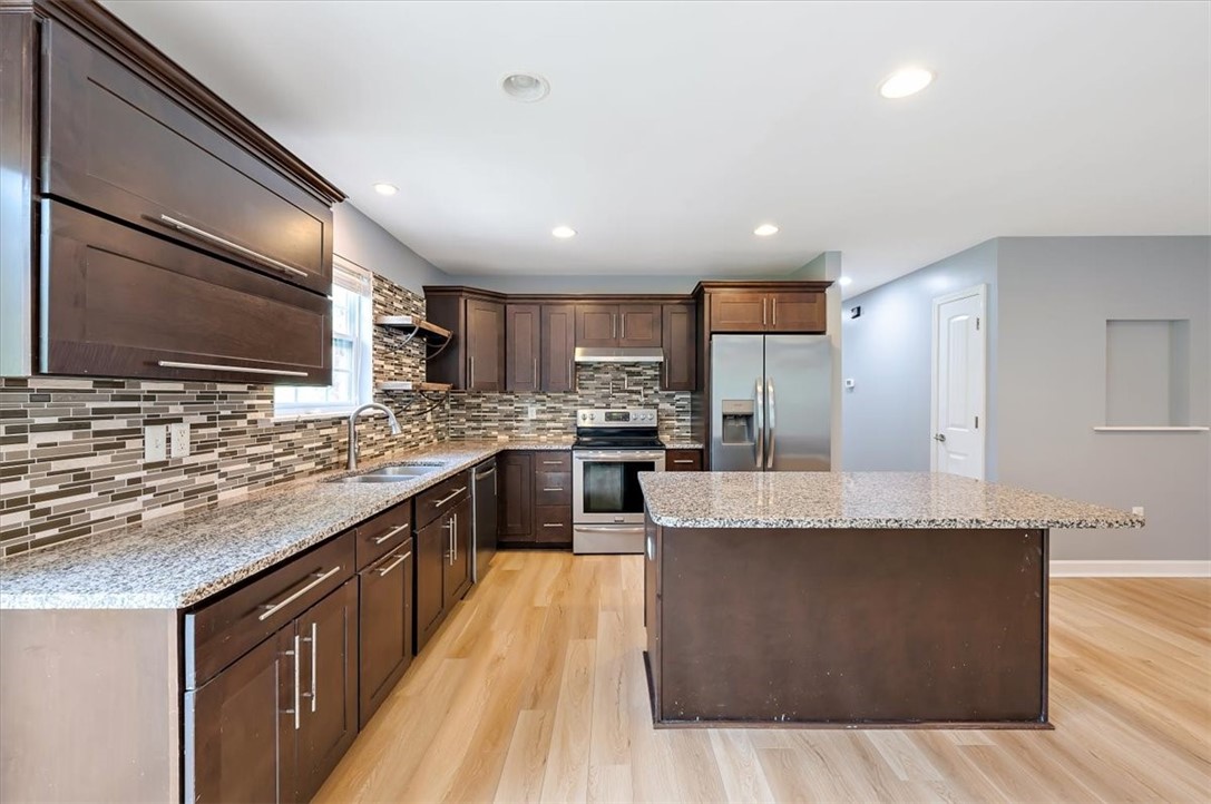 313 W Whatley Drive