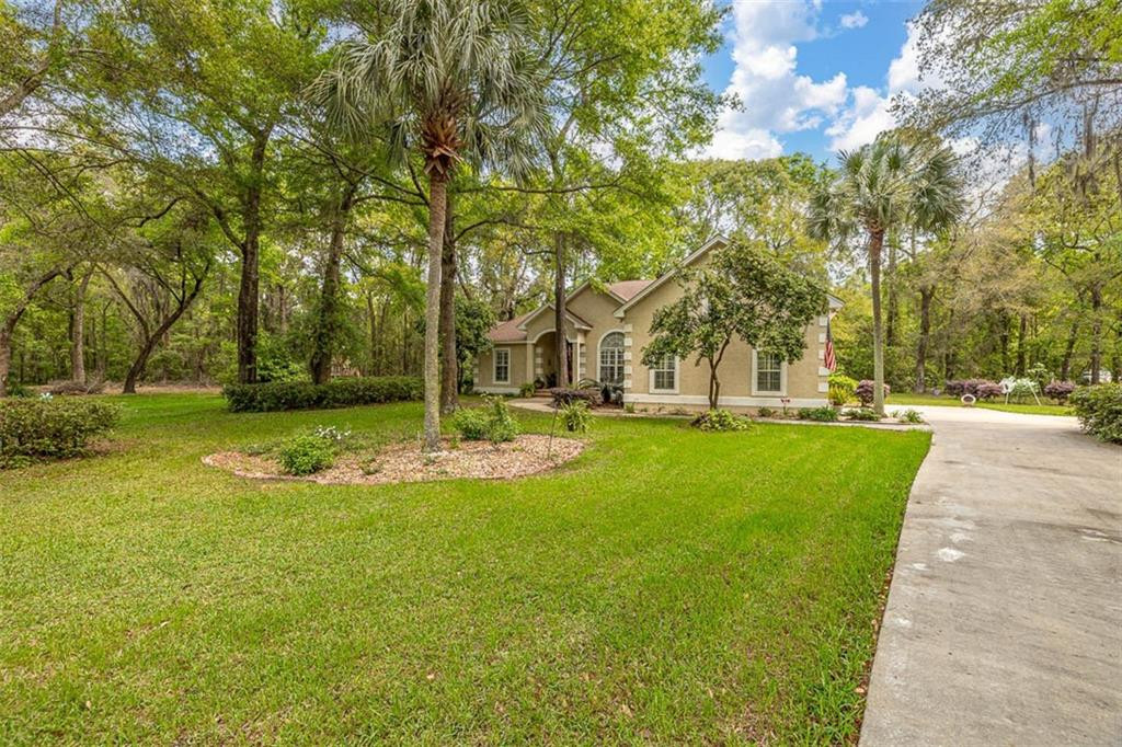 102 Drakes Landing