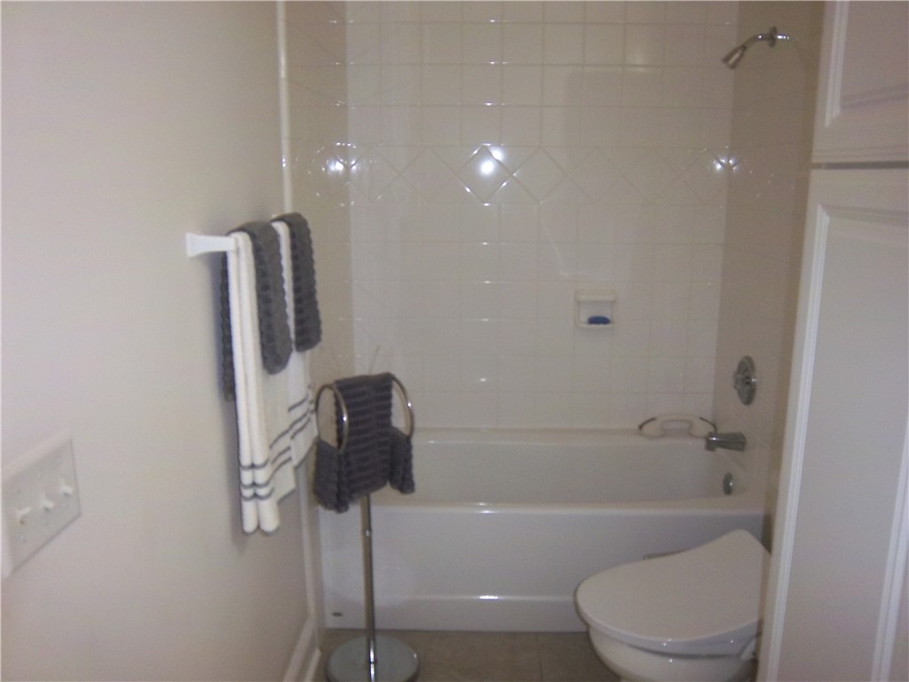 204 Peppertree Crossing Ave 204