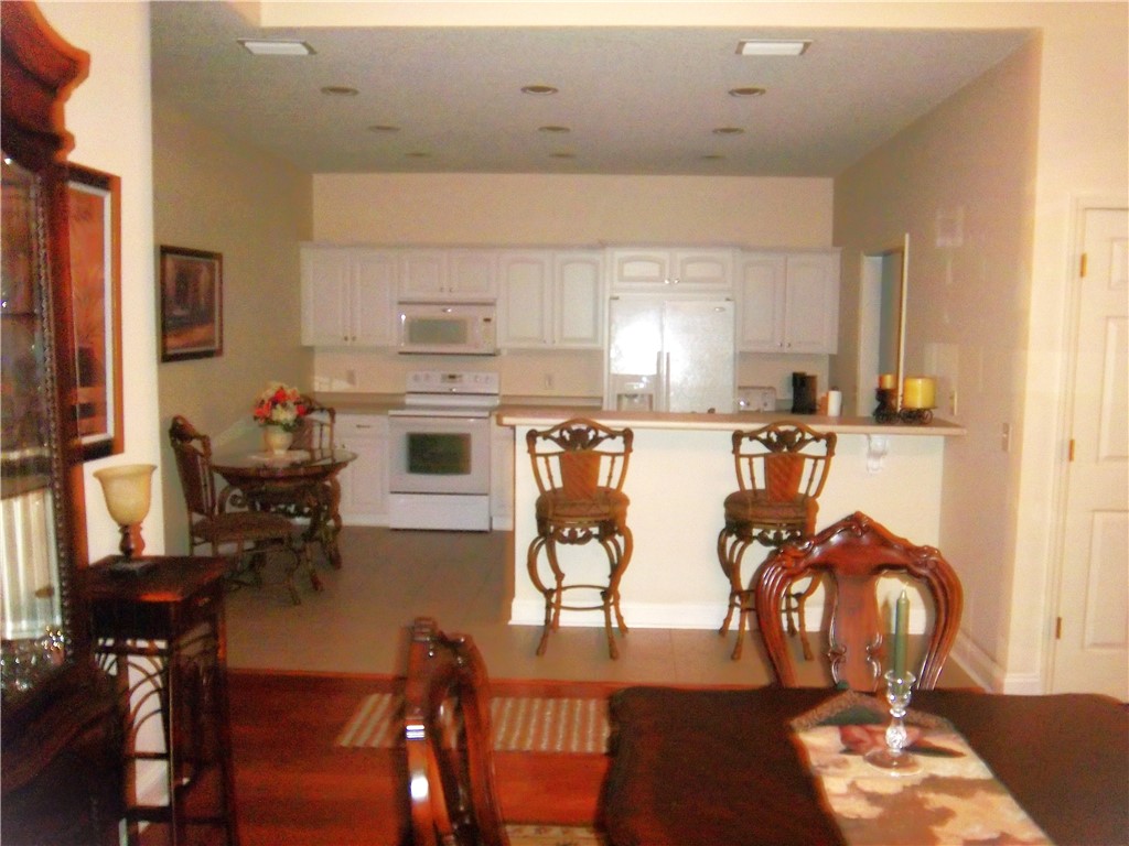 204 Peppertree Crossing Ave 204