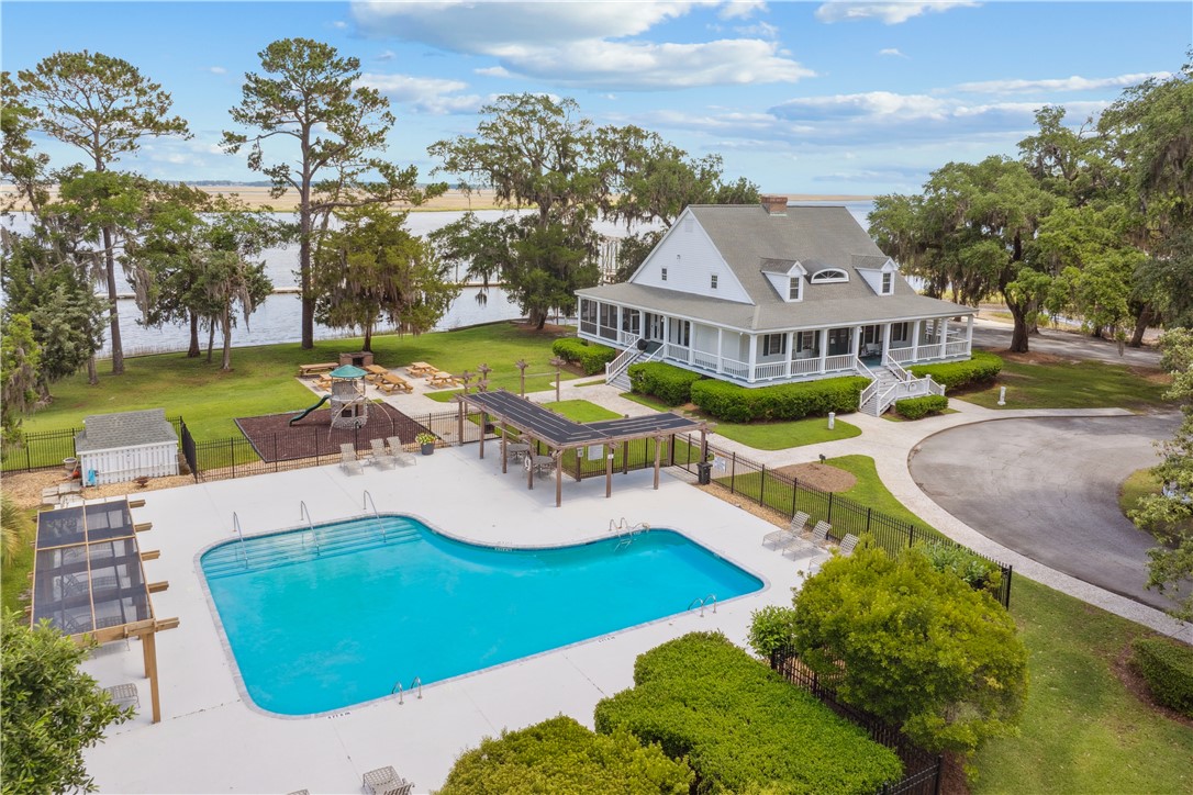 1232 Riverpoint Lane NE