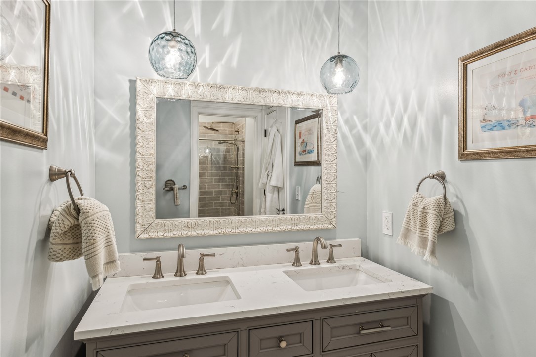 1232 Riverpoint Lane NE